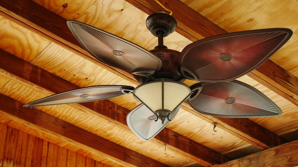How much does it cost to run a ceiling fan